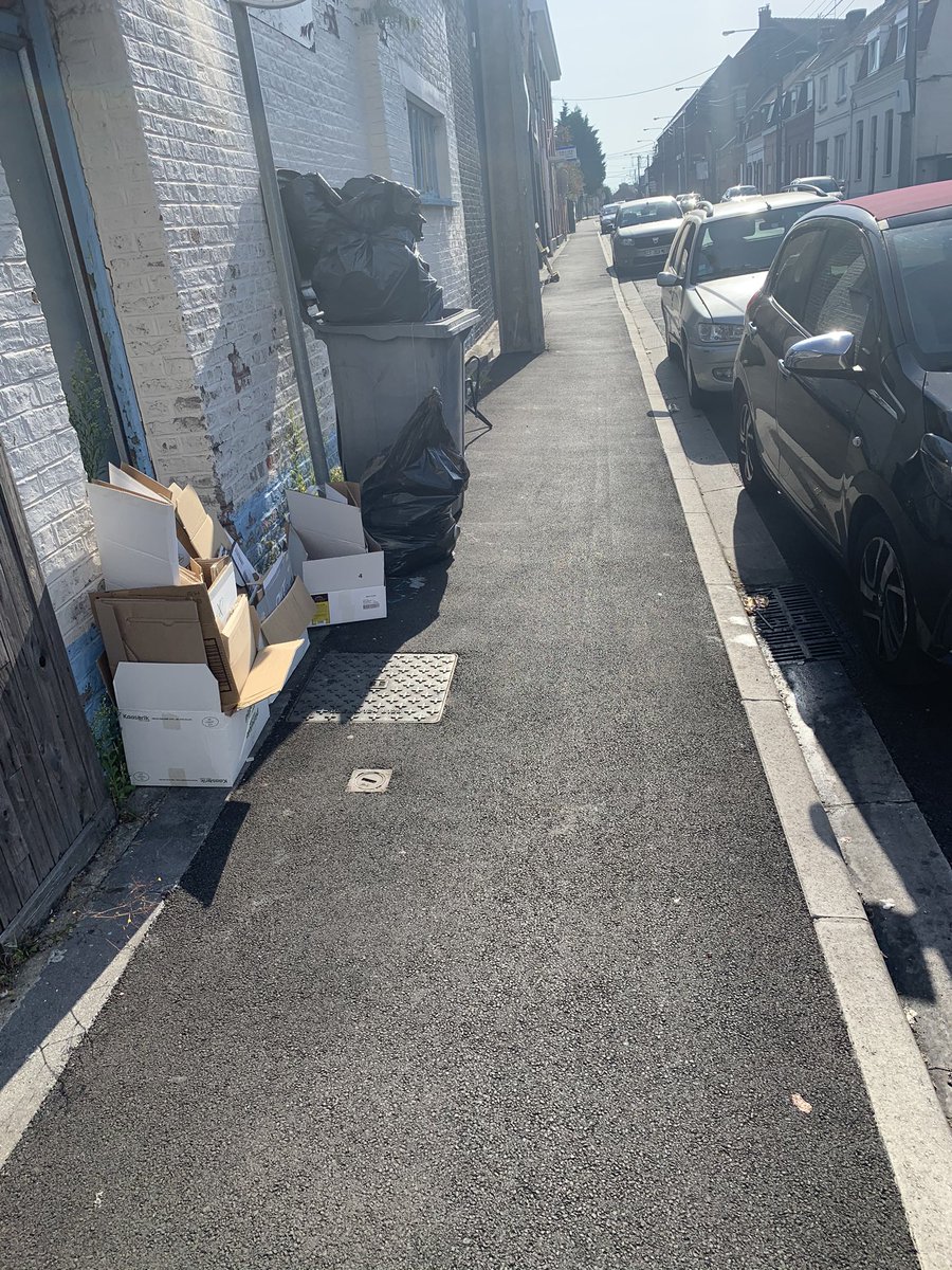 Majewski59150's tweet photo. La propreté des rues de Wattrelos!!!!
Les équipes d’#Esterra passent mais les poubelles restent!! Quelle image de décharge à notre #villedeWattrelos !! Que fait la municipalité ?#propreté #wattrelos il y a des horaires à respecter pour la sorties des poubelles !! https://t.co/5qi2r8xS1V