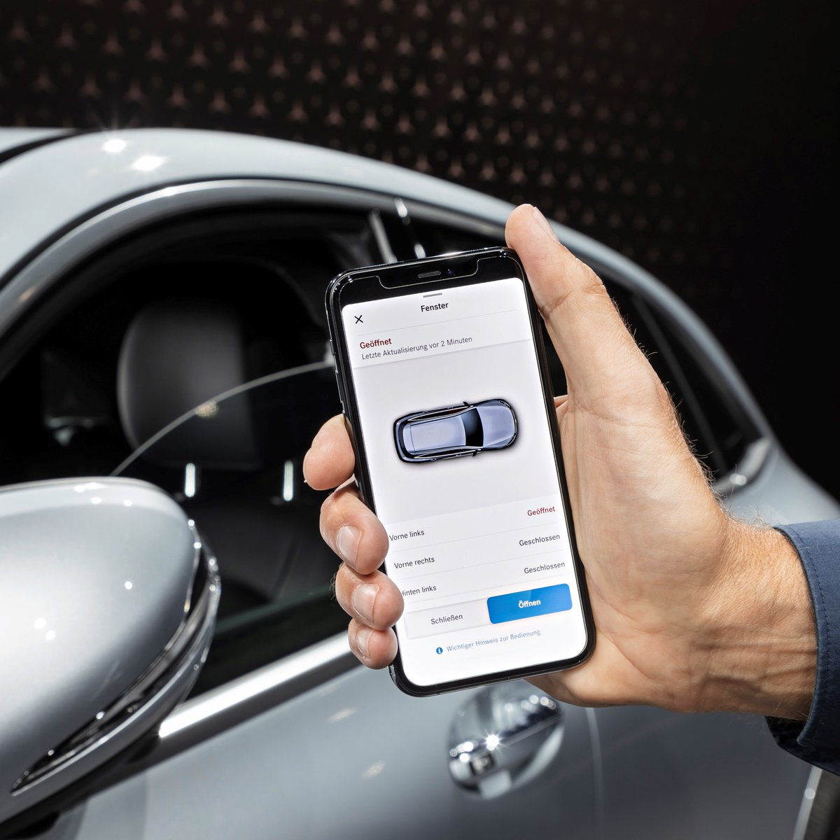 DaimlerTruck's tweet photo. Opening or closing windows or the panoramic roof of your #Mercedes by app? The new Mercedes me App generation provides even simpler and intuitive access to our products, new services and functions, that make life easier. #meApp https://t.co/Feu2MW7gXG
