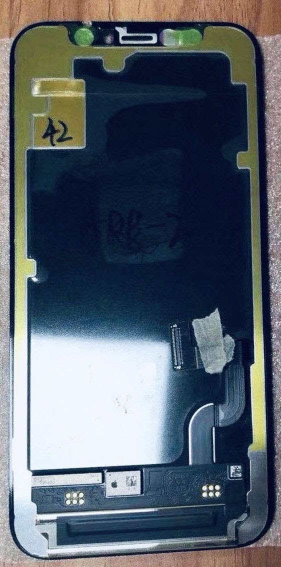 Techy_anna's tweet photo. New Apple Leak Reveals iPhone 12 Design Shock.
#iPhone #iPhone12 #Apple https://t.co/ujNBTz08em