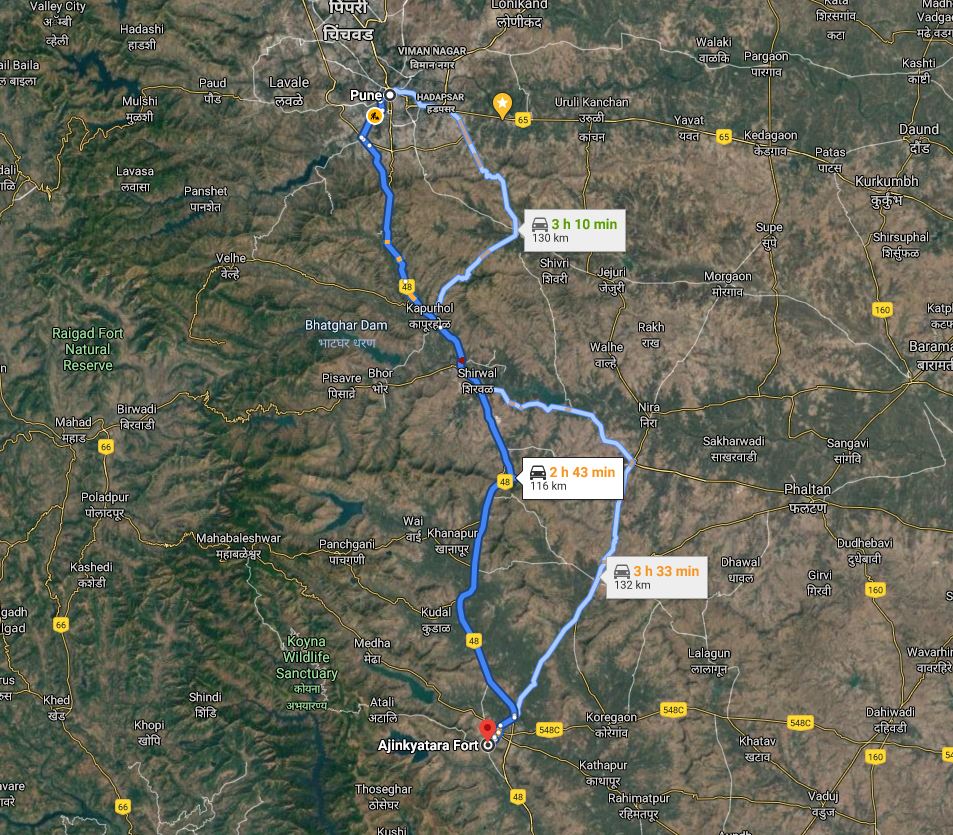 पुण्यापासून अंदाजे १२० किमी अंतरावर हा किल्ला आहे,सातारा शहराच्या जवळ येऊ लागलो कि लगेच दृष्टिक्षेपास पडतो.साताऱ्याच्या अगदी मध्यभागी हा किल्ला आहे असा भासतो.गाडी अगदी वर पर्यंत जाण्याची सोय आहे.(2/17)