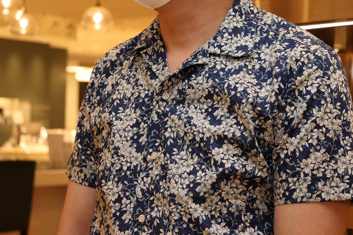 日本橋三越本店 Mitsukoshi カジュアルシャツを新調したいけどなにがいいかな そんなときは Borriello のオープンカラーシャツがおすすめです 夏らしい爽やかな柄で 涼しい気分にさせてくれます 本館2階 既製シャツ 日本橋三越メンズお悩み解決