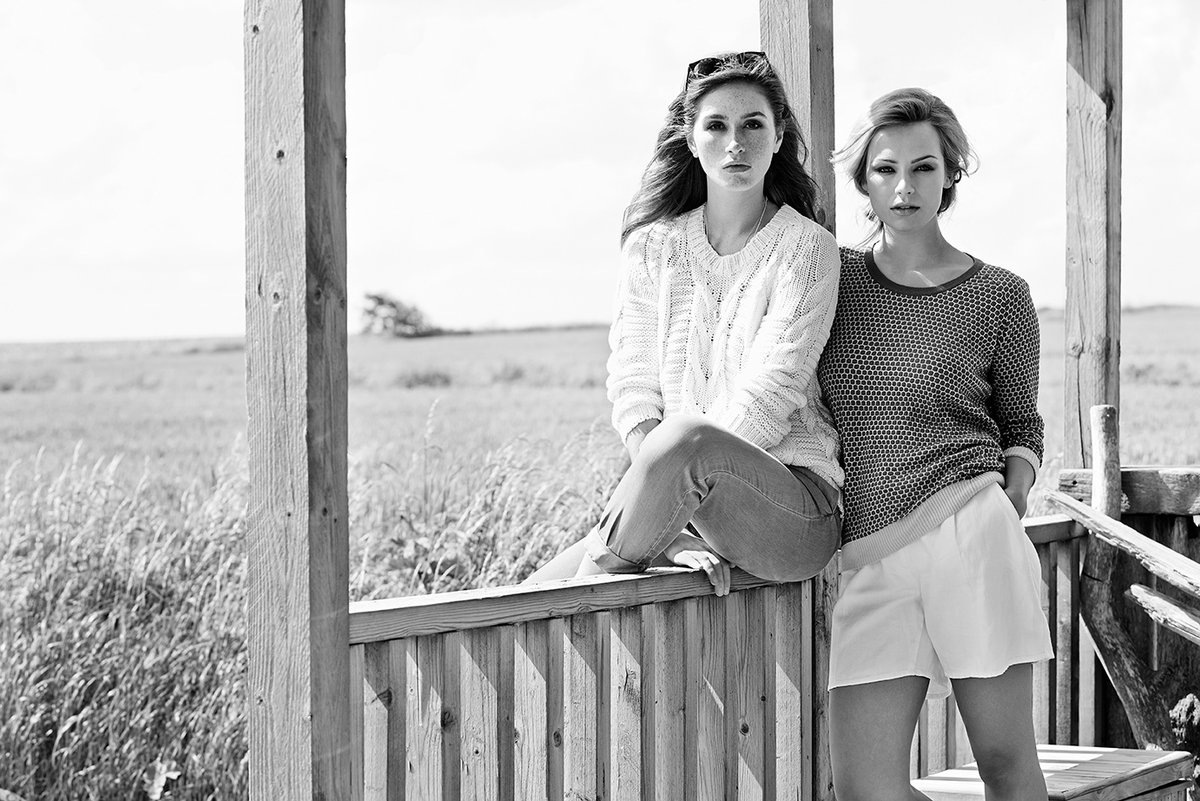 Another week I think I'll dedicate to the ladies! 😀⁠

These shots were for the same lovely client @needleknits except this time Spring/Summer, shot at a really lovely location somewhere in Norfolk. 😎☀️

 #womensfashion #womensknitwear #cashmere
#fashionphotography