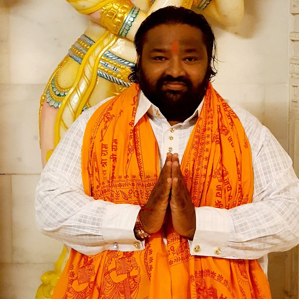 अभिमन्यु की एक बात बड़ी शिक्षा देतीं हैं,
”हिम्मत से हारना, पर हिम्मत मत हारना“ 🏹

जय सियाराम। #JaiSriRam