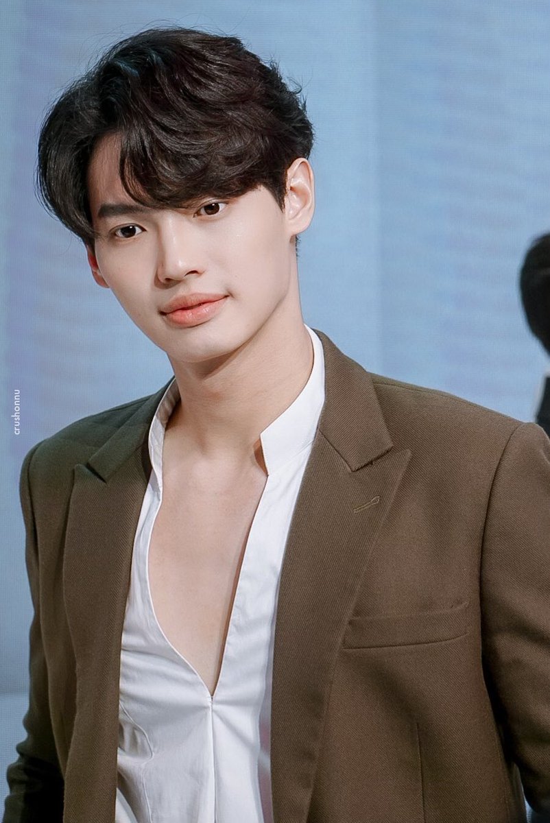winmpics's tweet photo. cr. crushonnu https://t.co/f40JoGWn6H