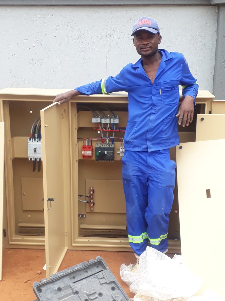 hustlerinno's tweet photo. We cater for all electrical works 
🌟From new installations to maintenance and everything in between 
🌟CoCs 
🌟Help with electrical plans lay out 
🌟Free online quotes and telephonic advice 
Call/ WhatsApp: 0781635004
#DJSBU https://t.co/ovngncCtDM