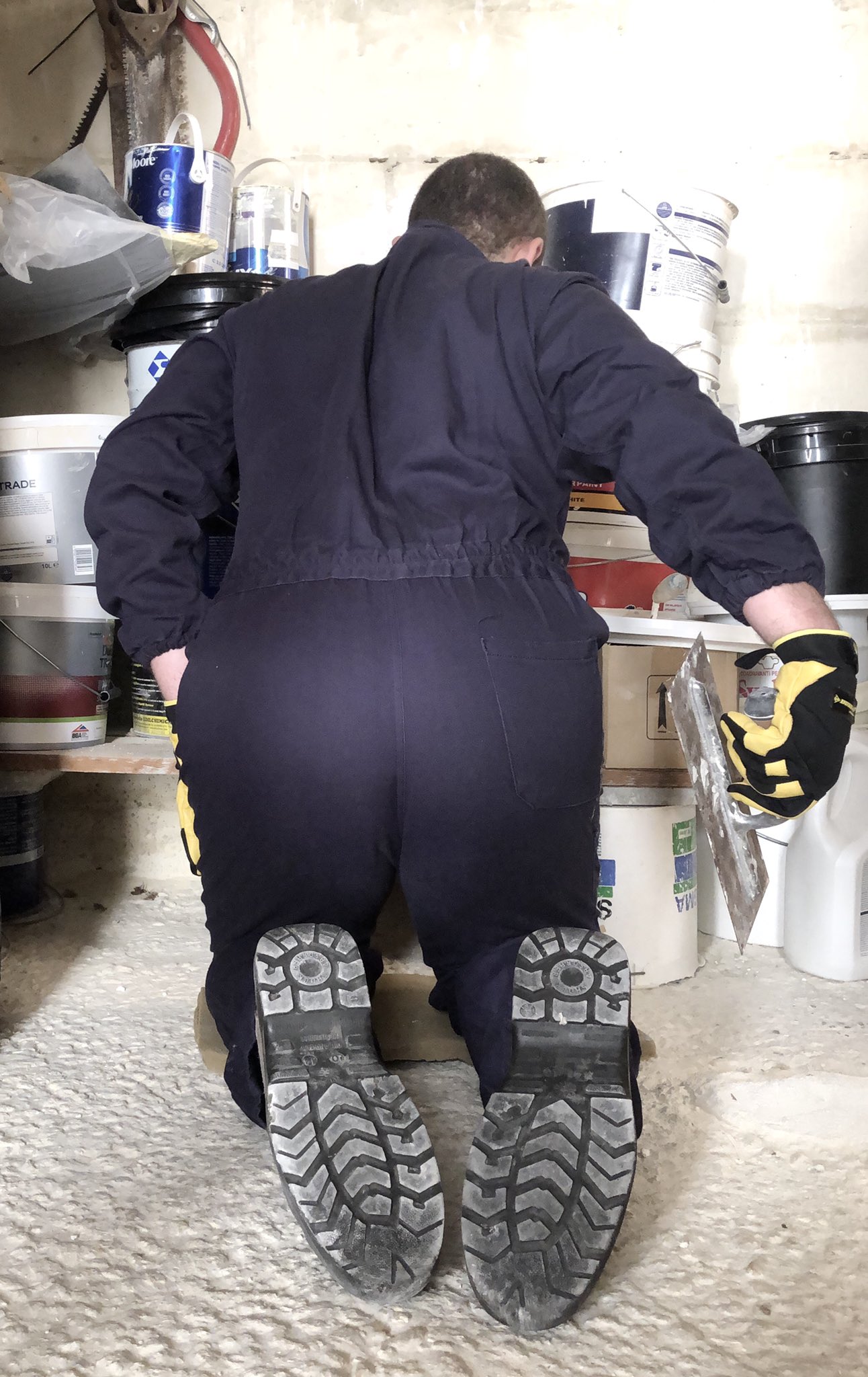 X-এ TradieLad: My boilersuit bubble butt 👅🍑 gay gaytradie gayworker  gaytrucker trucker gayfetish gaygear dirtyboots safetyshoes size12  bigboots safetyboots gaysocks highviz sockfetish overalls boilersuit  gaybulge jockstrap ...