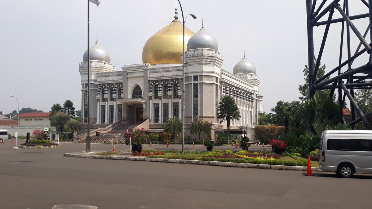 Di seratkeun bae upami isin ngucapkeun, bilih jadi piomongeun