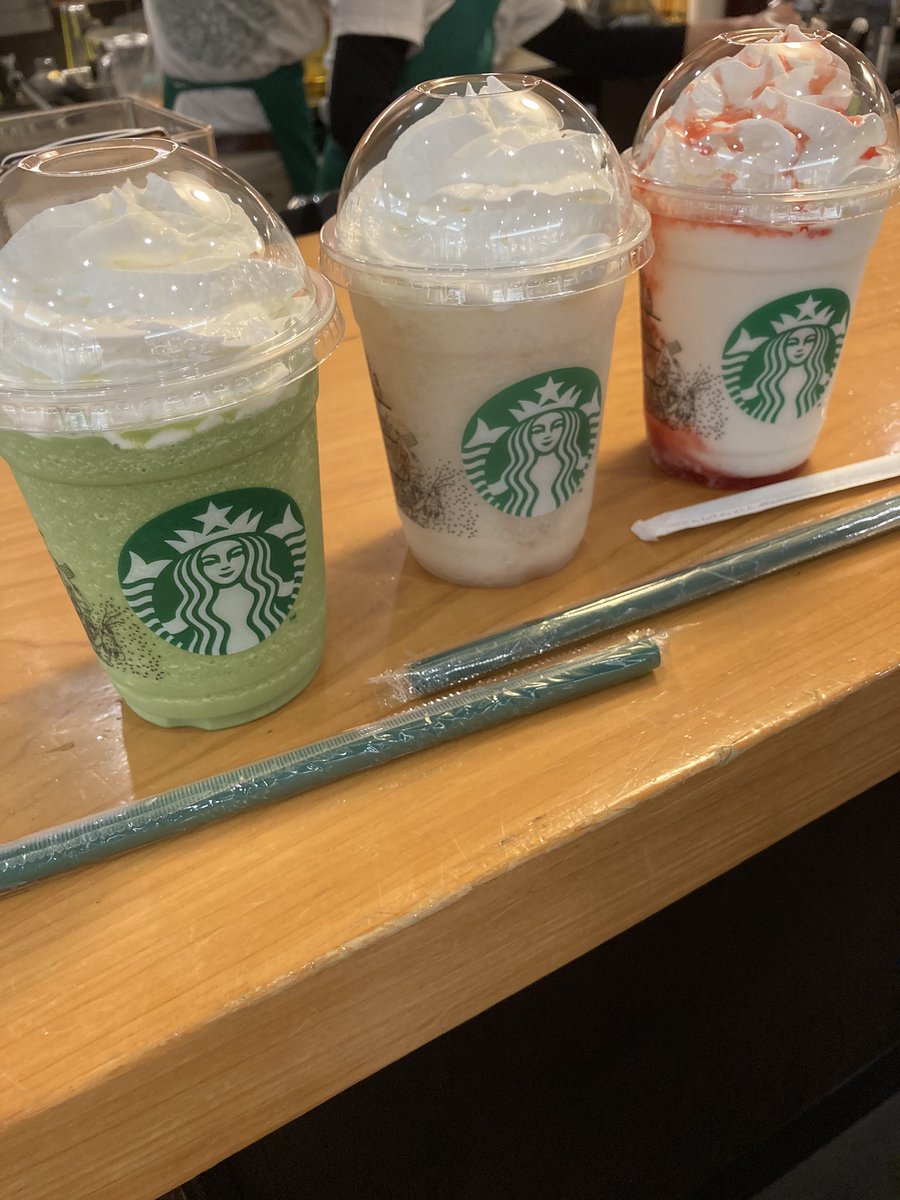 aichigo151's tweet photo. 【昨日の話題】
③スターバックスを何という？
答えは以下へ。
※私は結局イチゴになりました笑笑

#MissBouquet #ミクチャ #RT https://t.co/c1cMtnqgeu