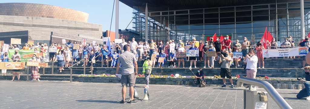 Now  @neiljmcevoy is speaking to the  #NHSPay15 protest
