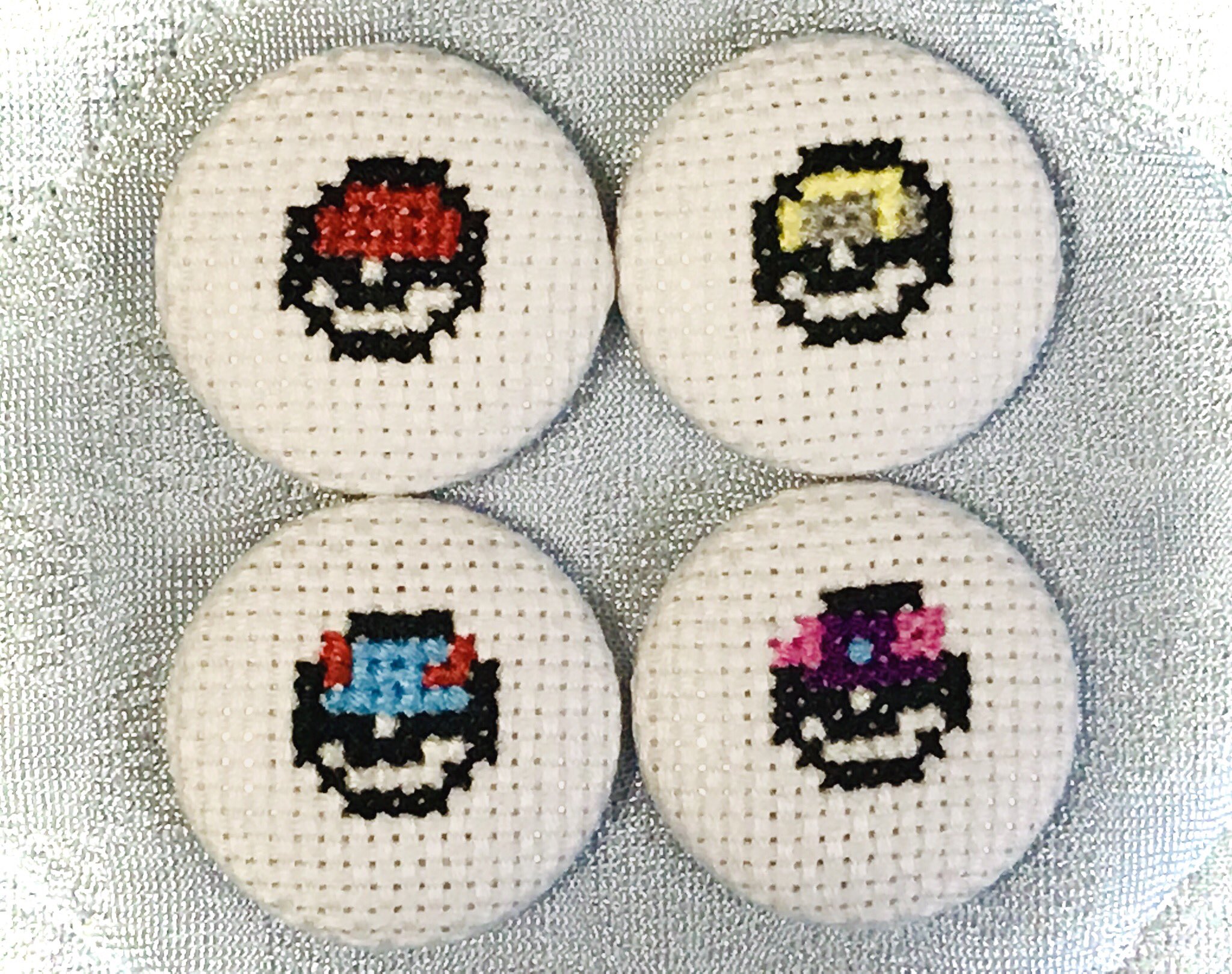 Uzivatel 貶励亭ちもん ドット絵サラリーマン Na Twitteru 結局こういうのつくっちゃうってね クロスステッチ ポケモン モンスターボール T Co Odu6jmmqel Twitter Uzivatel 貶励亭ちもん ドット絵サラリーマン Na Twitteru 結局こういうのつくっちゃうってね クロスステッチ ポケモン モンスターボール T Co Odu6jmmqel Twitter