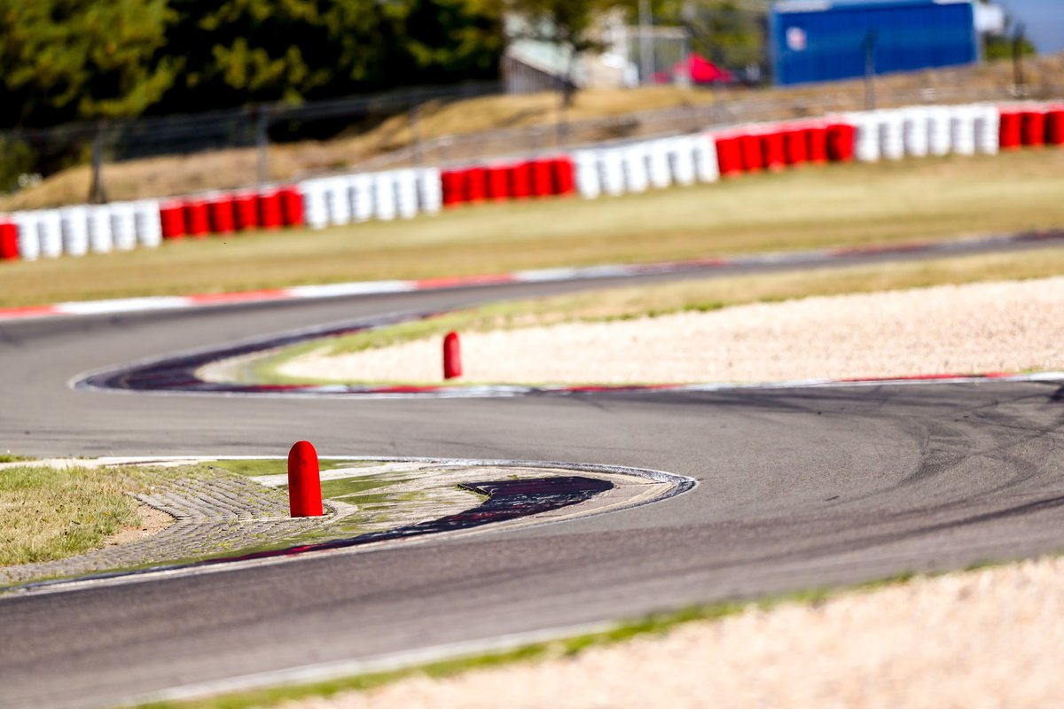AvD_de's tweet photo. Der 48. AvD-Oldtimer-Grand-Prix
Jetzt live vom Nürburgring!
Motorsport - so wie er sein soll <3
Link zum Stream:
https://t.co/y25em09zDq
Bild: © AvD | Gruppe C
#classiccars #oldtimer #nürburgring #greenhell #AvD #OGP #AvDOGP #AvDOGP2020 #live #livestream #stream #motorsport https://t.co/qEzCX4X3FX