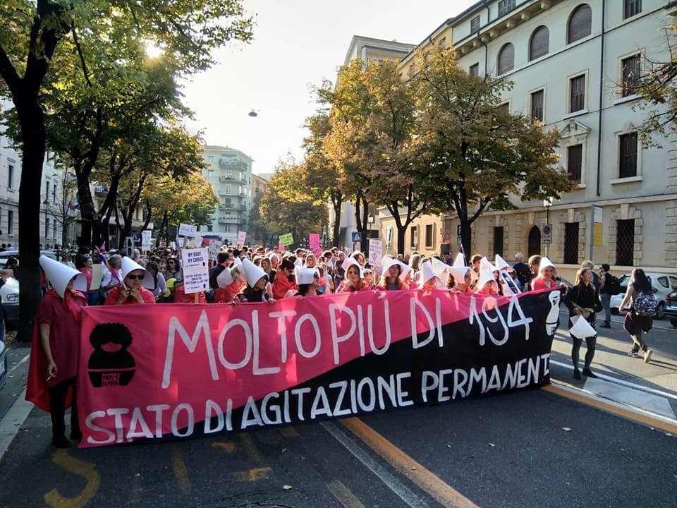 nonunadimeno's tweet photo. #moltopiudi194 #sosaborto #obiezionerespinta
ABBIAMO VINTO!
aggiornate le linee guida per la somministrazione della #RU486: 
L'#Aborto farmacologico si farà in tutte le regioni in day hospital e fino alla nona settimana. 
#AbortoLegal2020 
https://t.co/HdPdkvP0Pm https://t.co/JXD2UP7lRc