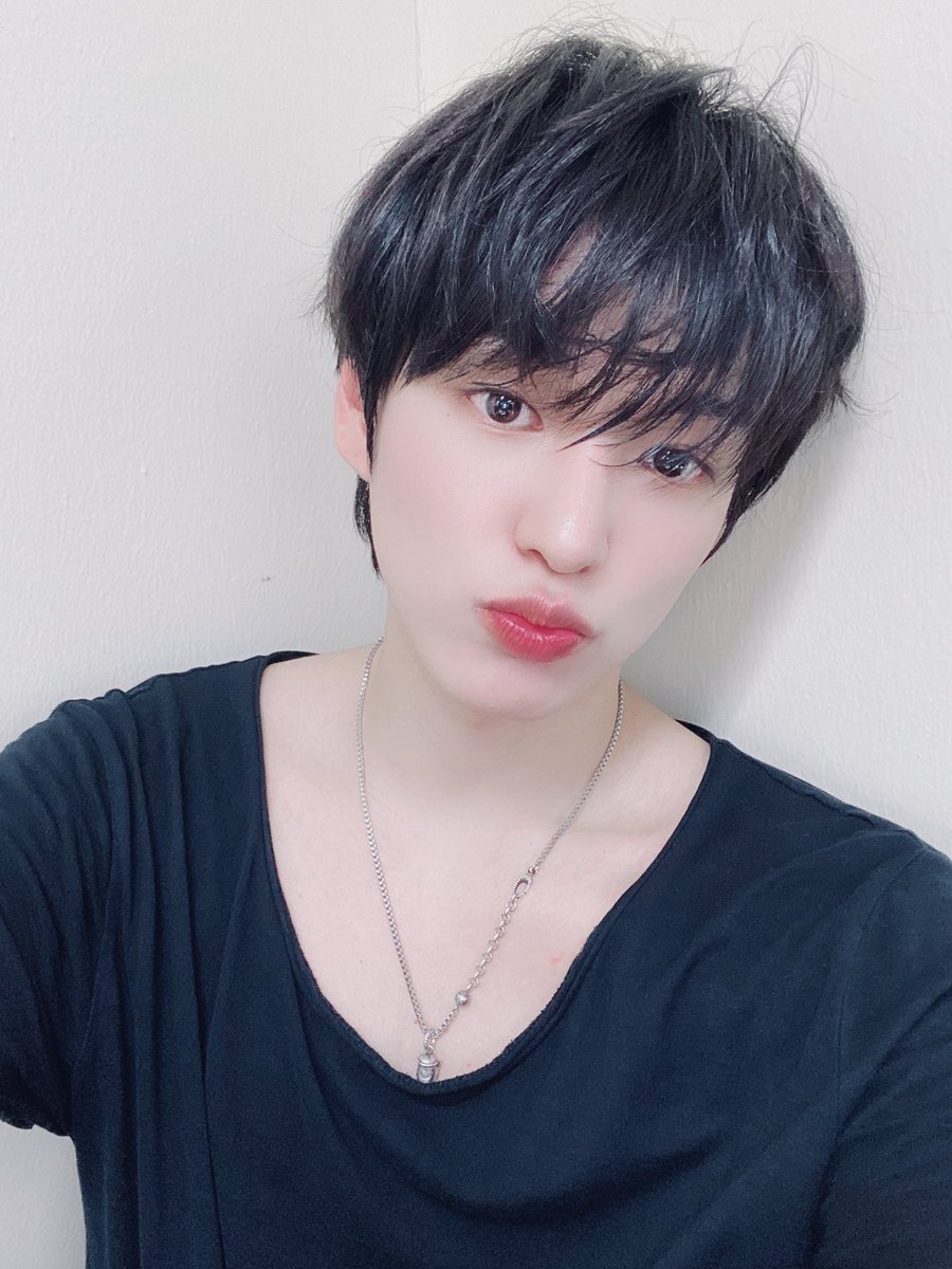mtvenuS2's tweet photo. 입술 걍 젤리데이 복숭아맛 https://t.co/Ohpa277xEa