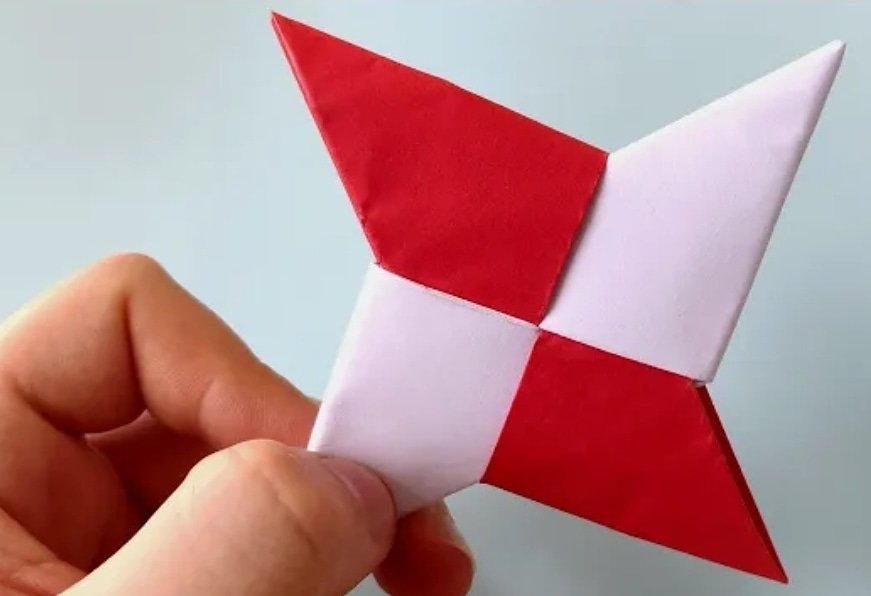 EasyCrafts7's tweet photo. Learn how to make a paper Ninja Star ⭐ with paper (easy method)
Check out the link for instructions
https://t.co/YTQEhky2ja https://t.co/vy9qEwLafX