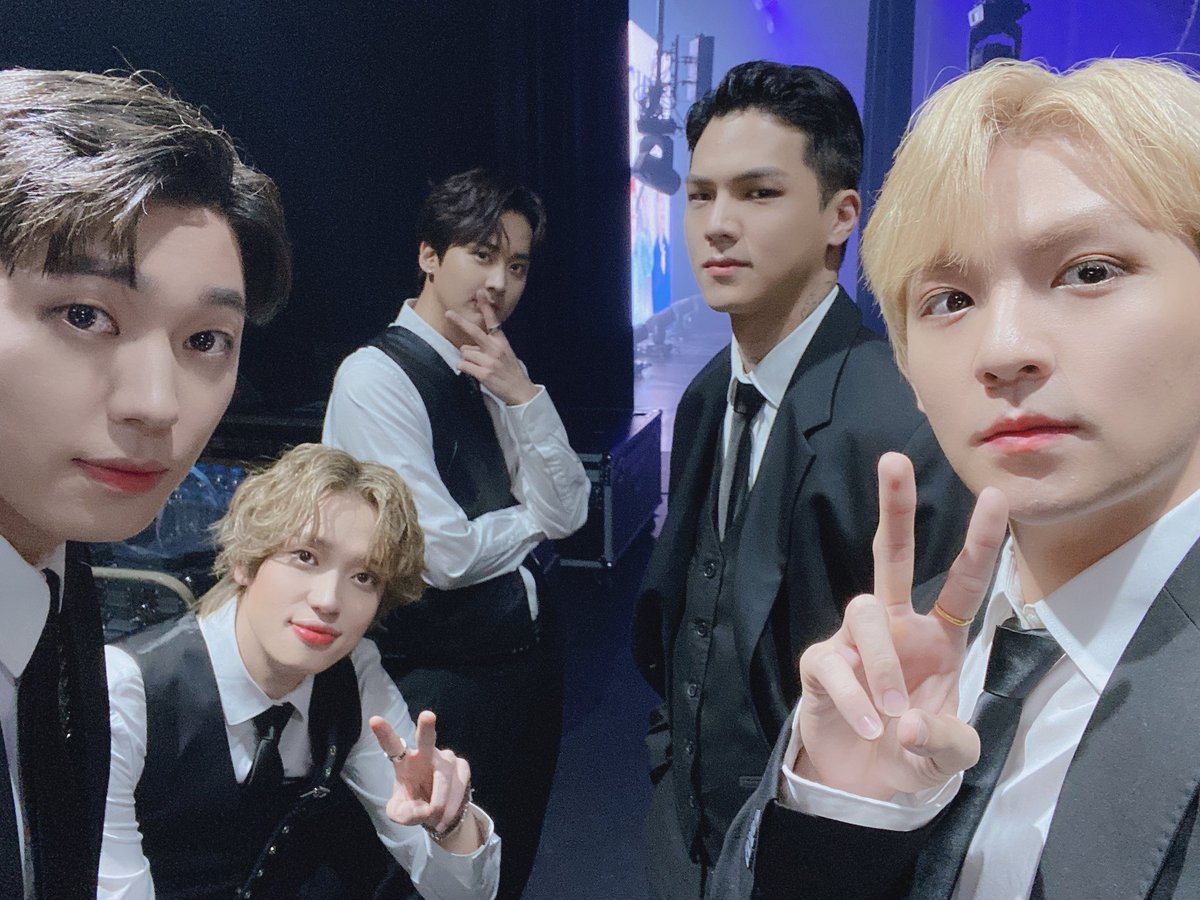 T_YooRicky_T's tweet photo. ( #리키 ) 

TEEN TOP 10 LIVE
틴탑과 함께 놀 준비 되셨나요?💜
잠시 후에 만나요👼

#틴탑 #TEENTOP #TEENTOP10 #TEENTOP10_LIVE https://t.co/uXbpWxkPZ2