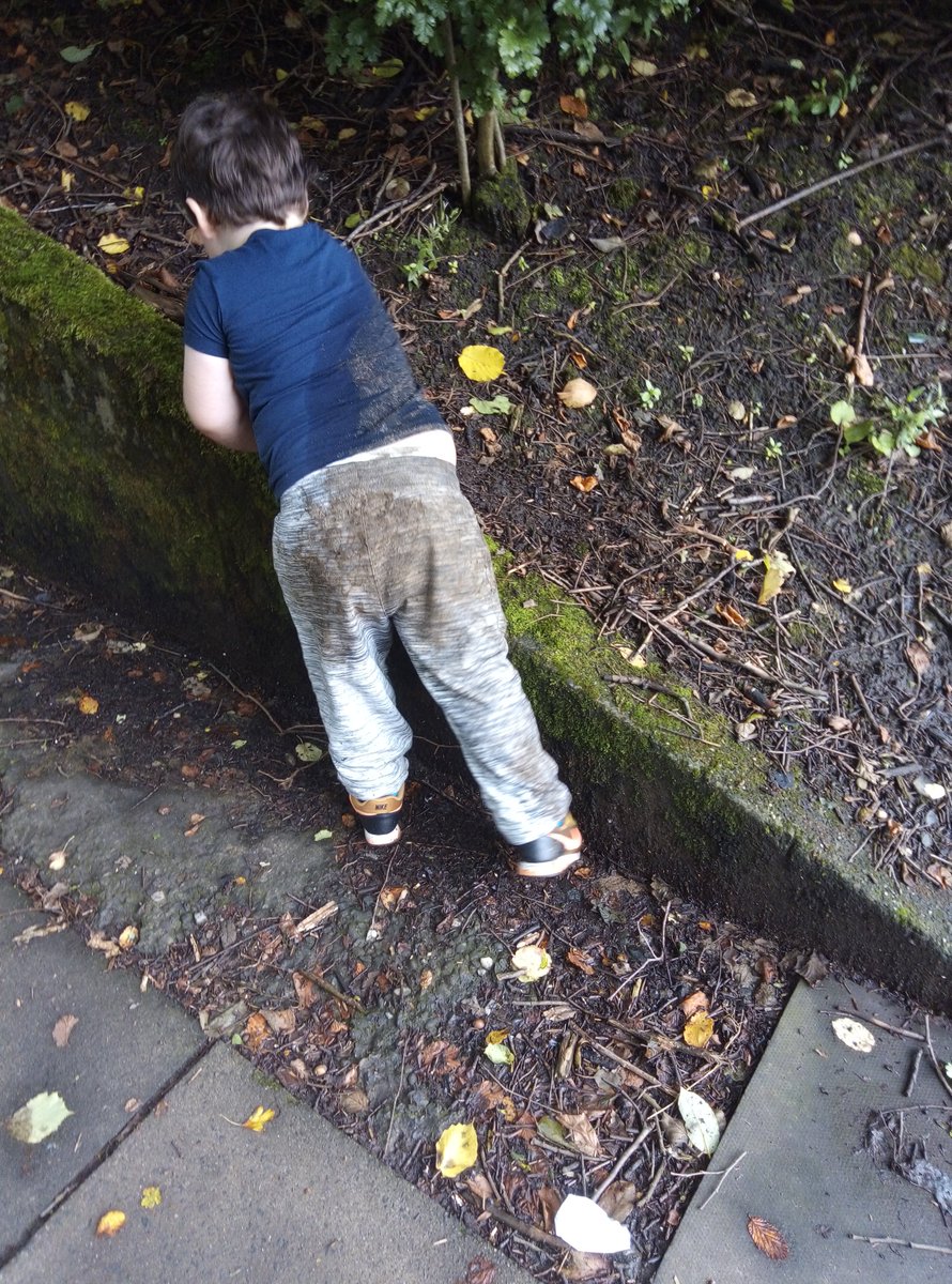 RoycesMummyZoe's tweet photo. ๐ง Sensory seeker fun with mummy at lunch bubbles, mud, grass, new doll shorty has been saying Barbie all week so was super excited when he spotted her in shop๐๐ฆIt was a #superherophase now back to princess Elsa & Anna who sing ๐ธ๐ถ& mummy makes them dance dance dance too๐ธ๐๐ https://t.co/bhw4FznCDh