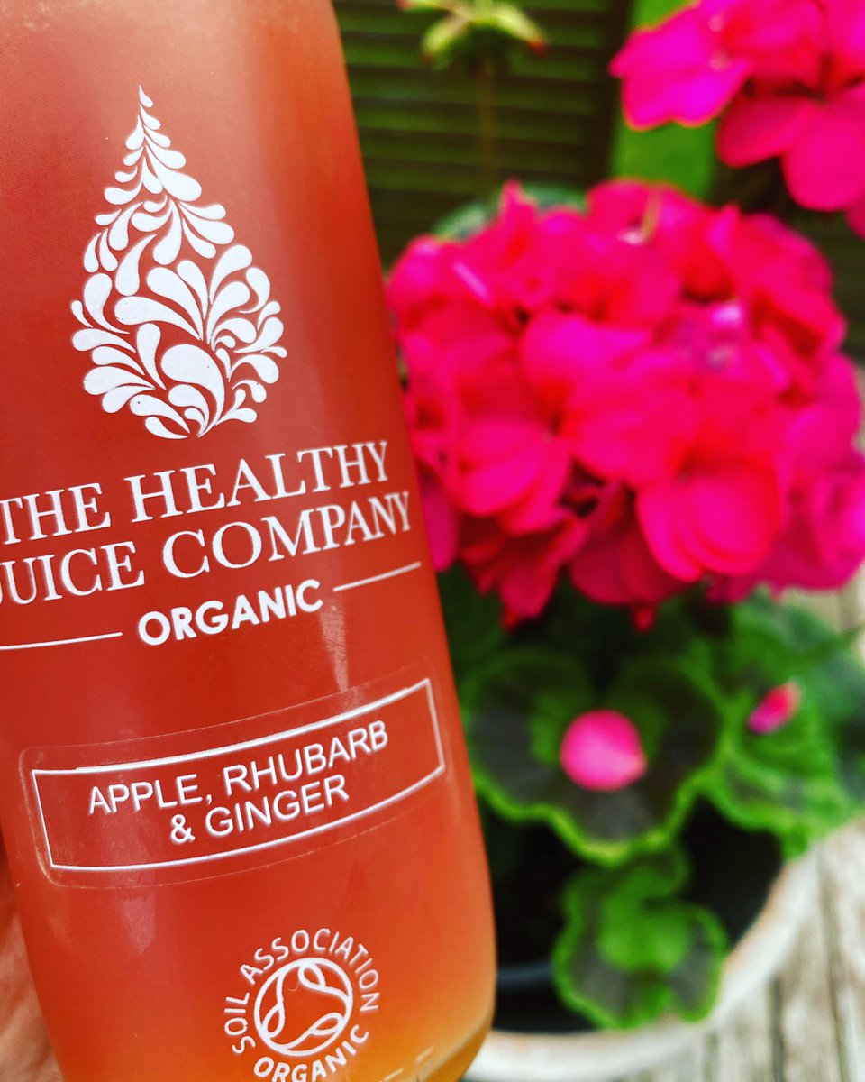 Apple, Rhubarb &amp; Ginger you’re so delicious! You’re divine on your own but you also make a super nutritious, cheeky little Summer cocktail 😎🍸
If you would like to know more about this superstar juice &amp; the rest of our range, visit our juice shop on our website to browse 👀 ⠀