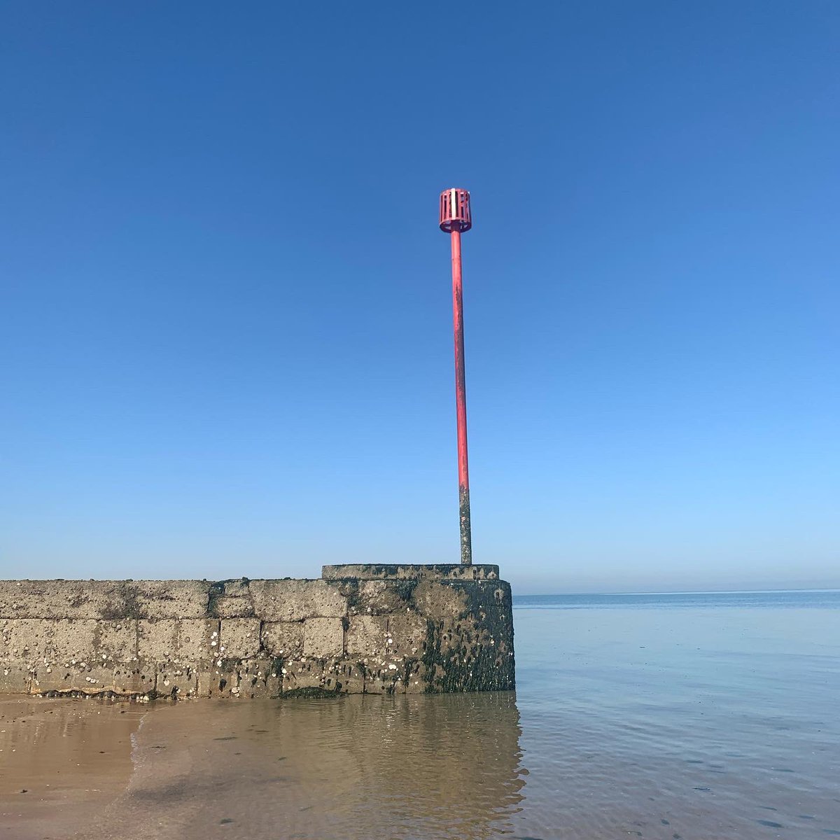 gbPizzaCo's tweet image. Are you coming to gorgeous Margate today! Yay you!!!! Also: please take your litter home with you, you filthy animals. (And if you’re offended that local businesses &amp;amp; people are pleading with you to be decent humans, then you’re part of the problem).
Have a ruddy fabulous day.