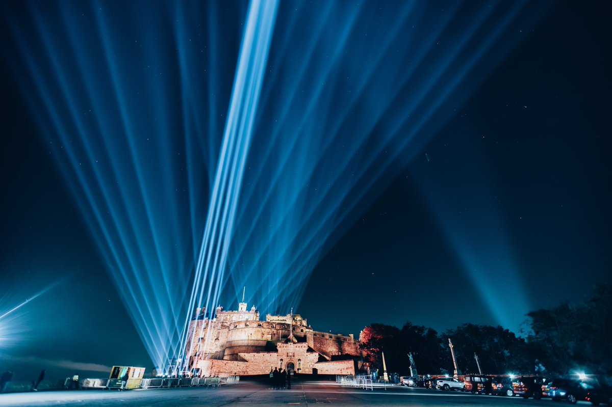 brianjaffa's tweet photo. REMINDER: Keep your eyes on the skies above @edinburgh over the next few nights for My Light Shines On, the city’s first major event in months, to mark the start of its annual festivals season: https://t.co/eQ960nIbyc #edfest #edintfest @edfests @edintfest 
📸 @Ryan__Buchanan https://t.co/CjvdUeNQQ8