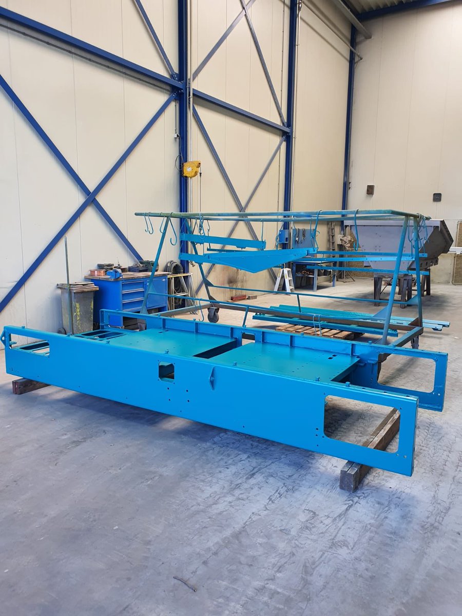 De rebuild van de <a href="/Powerscreen/">Powerscreen Mid-Atlantic</a> H6203 door onze collega’s van <a href="/PRIMAequipment/">PRIMA Equipment</a> gaat de volgende fase in. Het chassis is na het stralen nu aangekomen in de spuiterij om te worden voorzien van de eerste grondlaag.

#vakmensenmakenvakwerk
