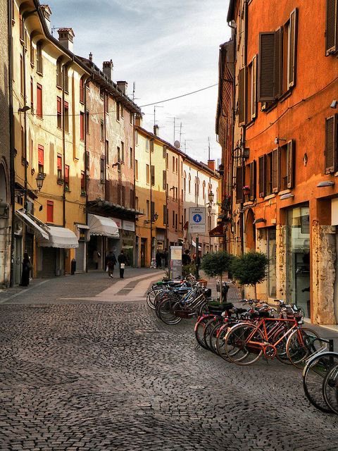 SFoodsph's tweet photo. Atcharap around the world! 🌍❤️🇮🇹

📍Ferrara Italy https://t.co/lMNr3bFV44