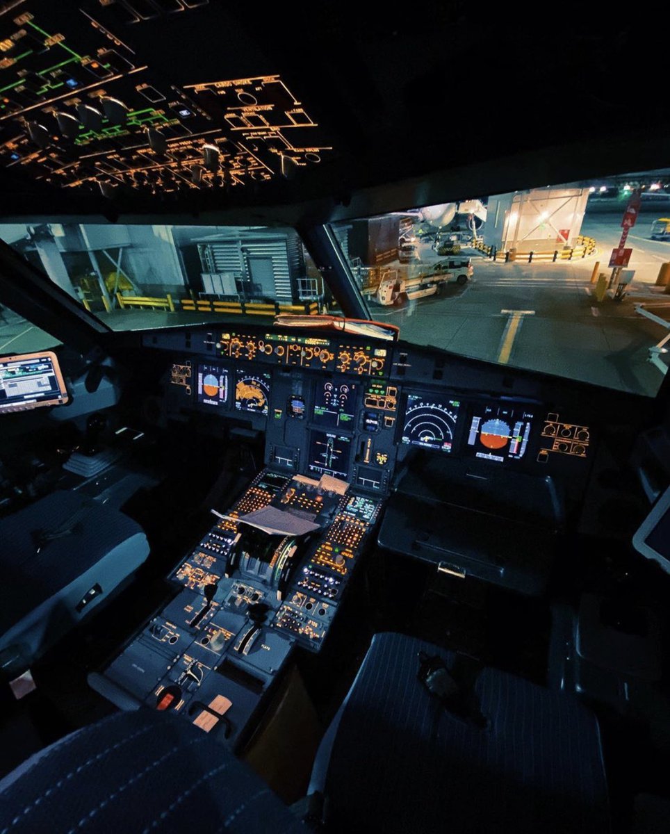 pilotsdeck's tweet photo. 📸 : by mt320_

https://t.co/iIMXp6B86E

#pilotsdeck https://t.co/G8LS08Mwlr