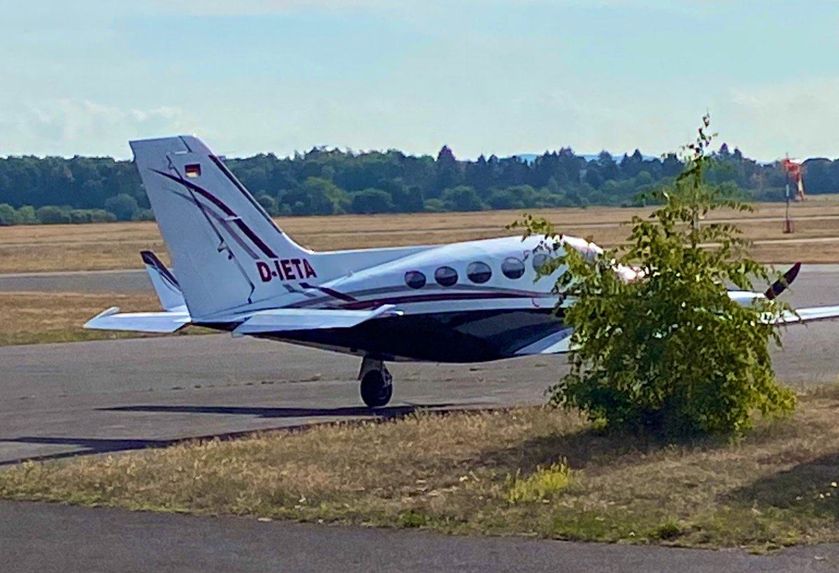 stani320's tweet image. When your plane registration says you’re on diet ‘D-IETA’ 😅🙌 #cessna414 #cessna #hangelar #bonn #diet #dieta