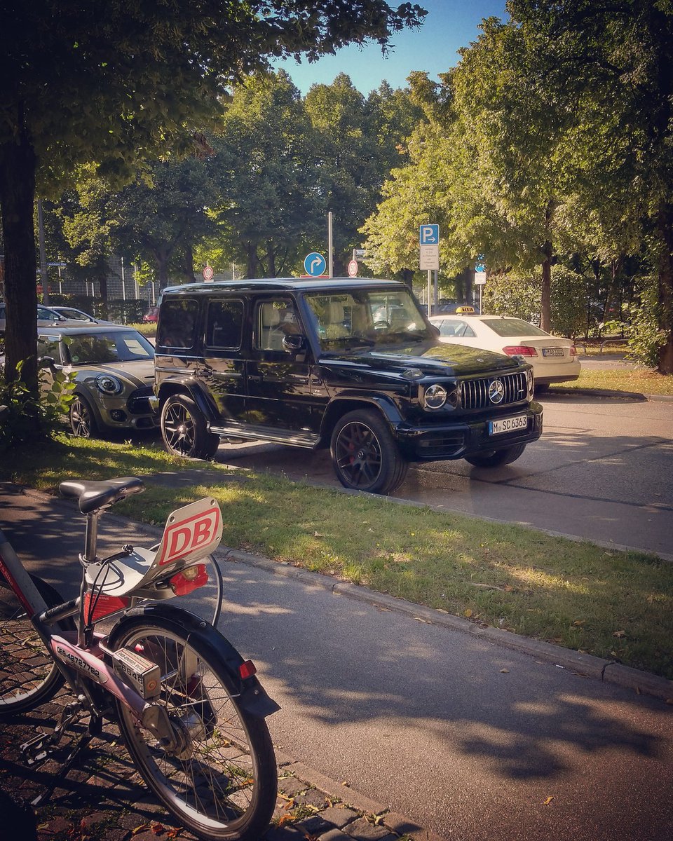 DasRaketenauto's tweet photo. Der G.
>> Swag. Maschine.

#g63amg #gamg #mercedes #mercedes-benz #amg #g-klasse https://t.co/4zICzEdAcn