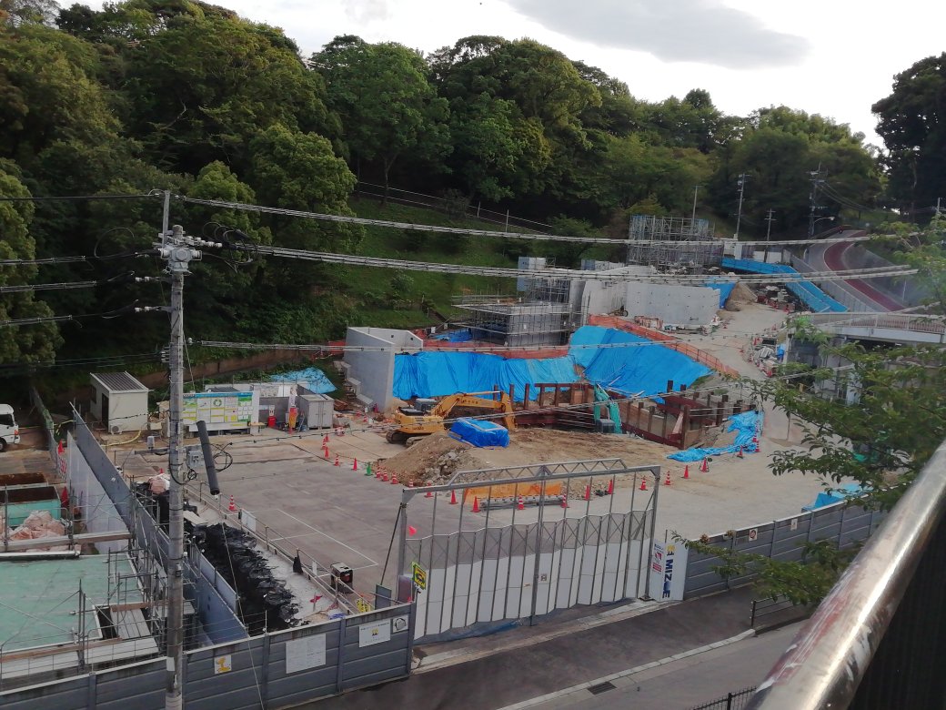 ロフタス בטוויטר 福岡市動物園 ペンギン舎工事 05 30