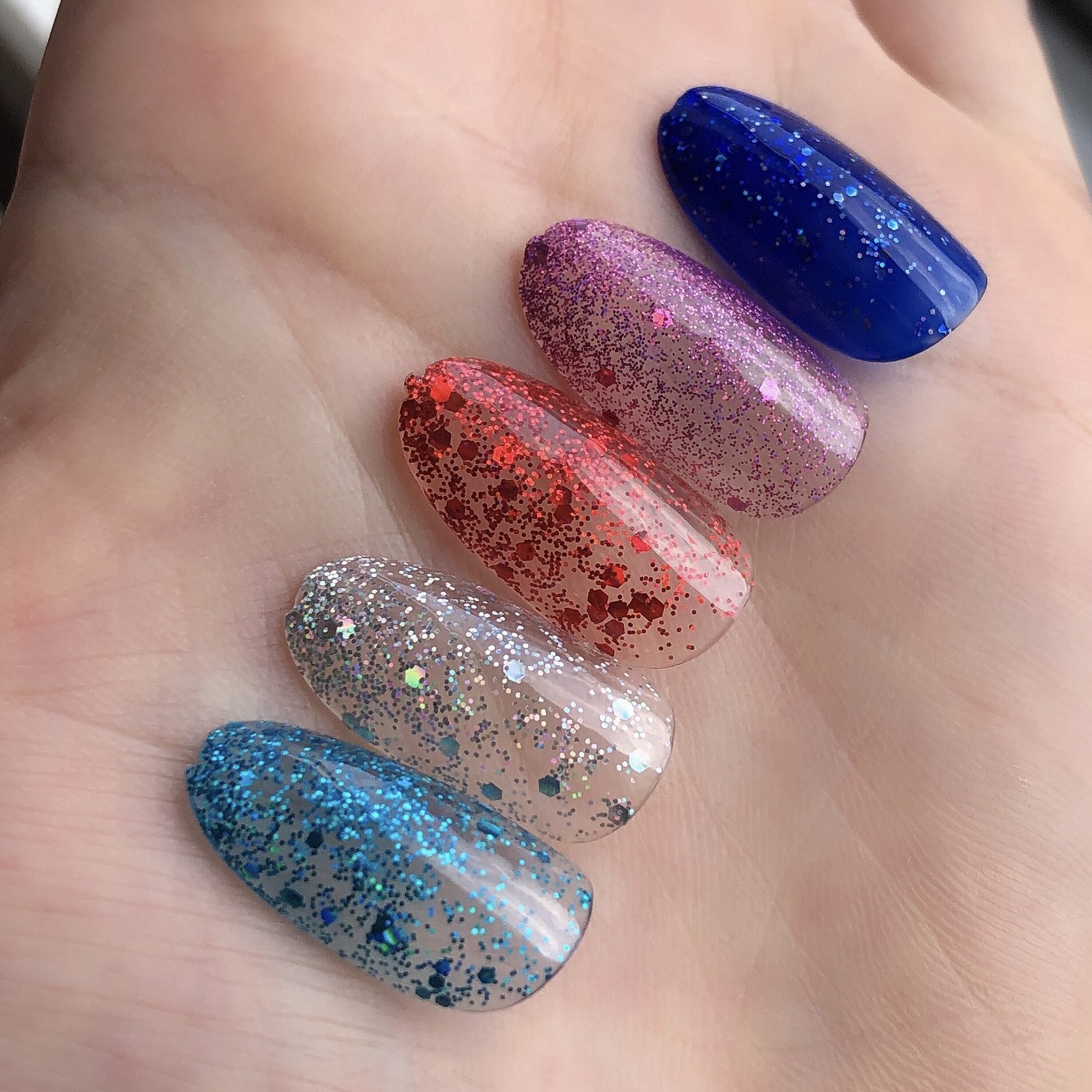 Twitter 上的 もふnail Shジェルネイル 通称セリアジェル 新色の グリッターカラーすっごく可愛い グリッターグリーン グリッターシルバー グリッターレッド グリッターピンク グリッターブルー 夏にぴったりミ ˇㅿˇ ミ ワンカラーてギラギラに