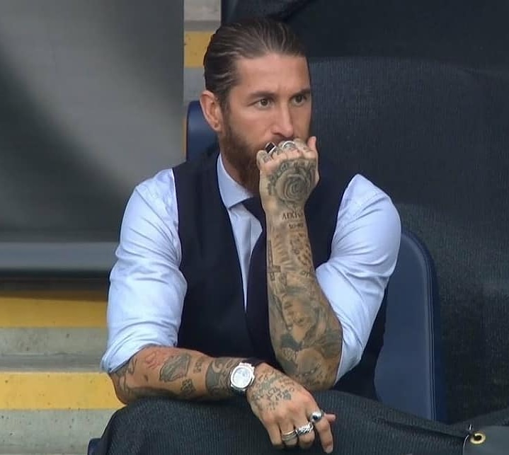 SergioRamos's tweet photo. Acaba una temporada atípica y extraña, muy dura para todos. El sabor es agridulce porque somos el @realmadrid y estamos obligados a ganarlo todo. Hay que dar mérito a la Liga, y más a una tan excepcional, y a la Supercopa, pero nos vamos tristes por la eliminación de la Champions https://t.co/owpLYYZK75
