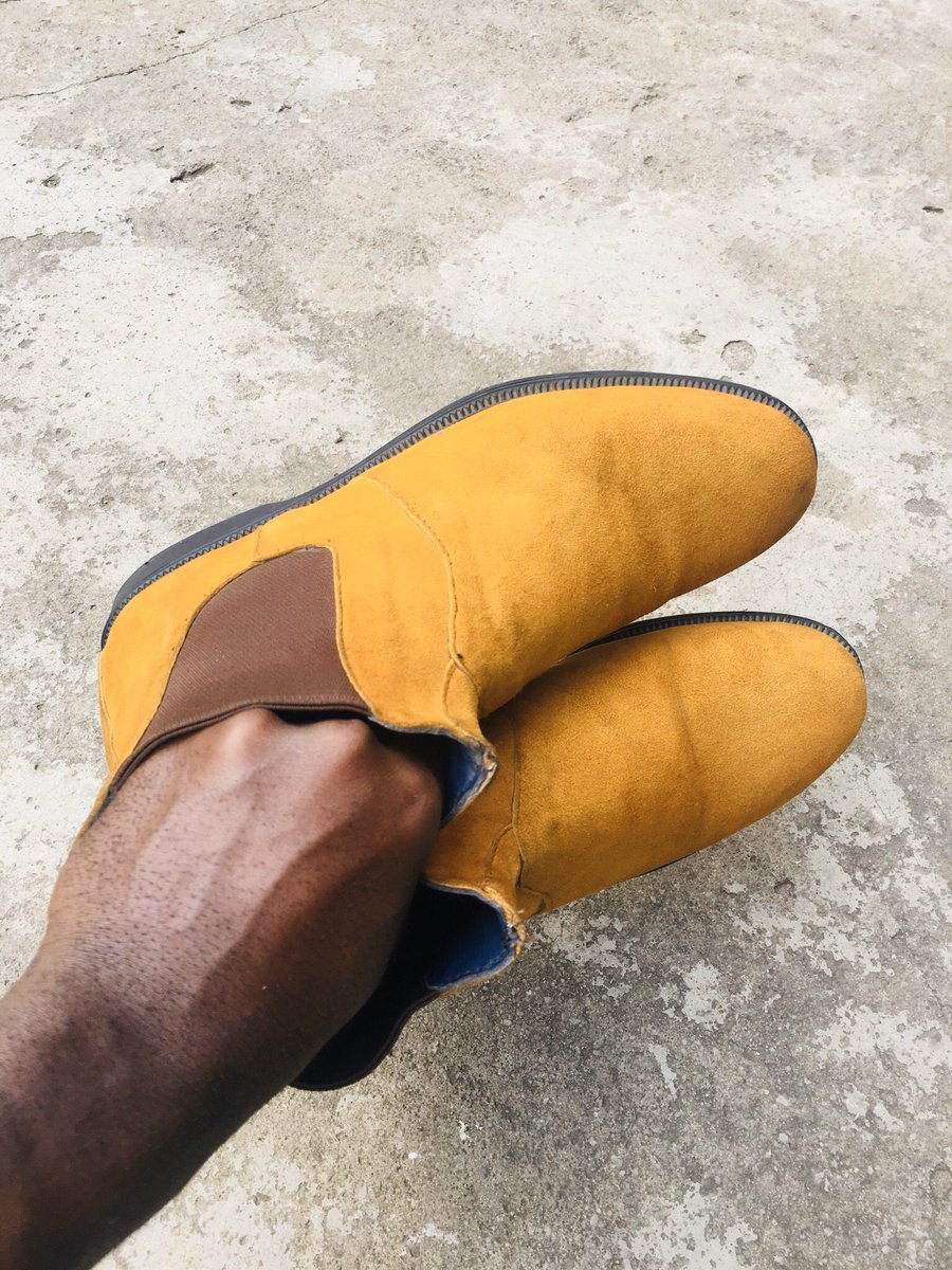 decluttership's tweet photo. Flash Sale π¨ Size 41 Neatly used Chelsea boots going for N10,000 only
#declutterlife #decluttership #BBNaija #thrift https://t.co/8OMECGb0GC