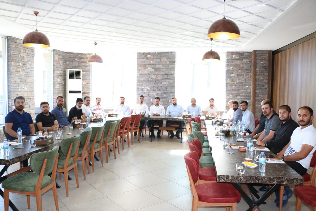 akgencliksivas's tweet photo. AK Parti Sivas İl Gençlik Kolları Başkanlığı Olarak  İlçe Gençlik Kolları Başkanları İstişare ve degerlendirme toplantımızı İlçe Gençlik Kolları Başkanlarımız ve Yürütme Kurulu Üyelerimizin Katılımıyla Gençlik Kolları Başkanımız Fatih Sakarya Başkanlığında Gerçekleştirildi. https://t.co/InC9BdcJF2