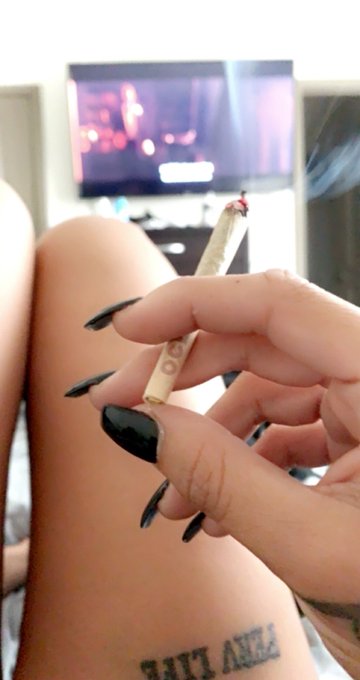 #wakeandbake https://t.co/NRCcb1fSUL<a href="/tag/wakeandbake"class="tags">#wakeandbake</a>