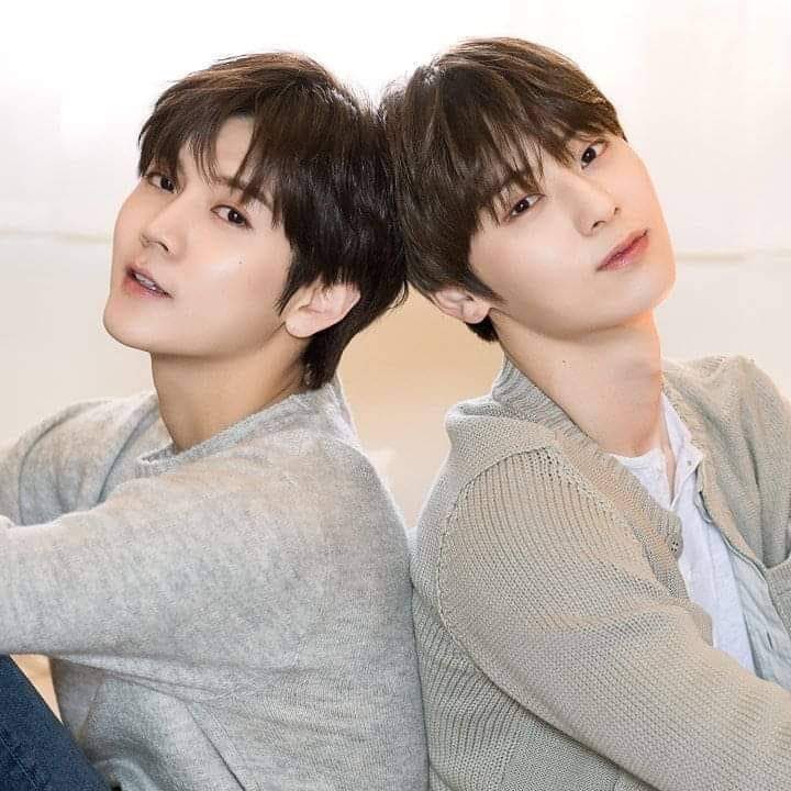 minkiarchive's tweet photo. happy birthday minhyun! 🦊🥳
we appreciate you for staying with nu’est even in hard times, thank you for always making loves happy ❤️

#러브의우주_민현아_생일축하해
#눈부신여름에_태어난거_별거아니야
#OUR_LOVE_MINHYUN_DAY https://t.co/LqKNmyHjHd