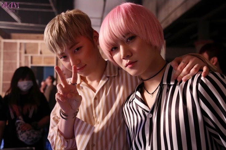 minkiarchive's tweet photo. happy birthday minhyun! 🦊🥳
we appreciate you for staying with nu’est even in hard times, thank you for always making loves happy ❤️

#러브의우주_민현아_생일축하해
#눈부신여름에_태어난거_별거아니야
#OUR_LOVE_MINHYUN_DAY https://t.co/LqKNmyHjHd