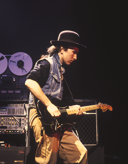 MusicLegendsof1's tweet photo. Happy birthday to #DaveEvans aka #TheEdge! He's the lead guitarist, keyboardist and backing vocalist of @U2.

Their hits include With or Without You, Beautiful Day, One, Sunday Bloody Sunday and many more! https://t.co/GZwlqYFm7o