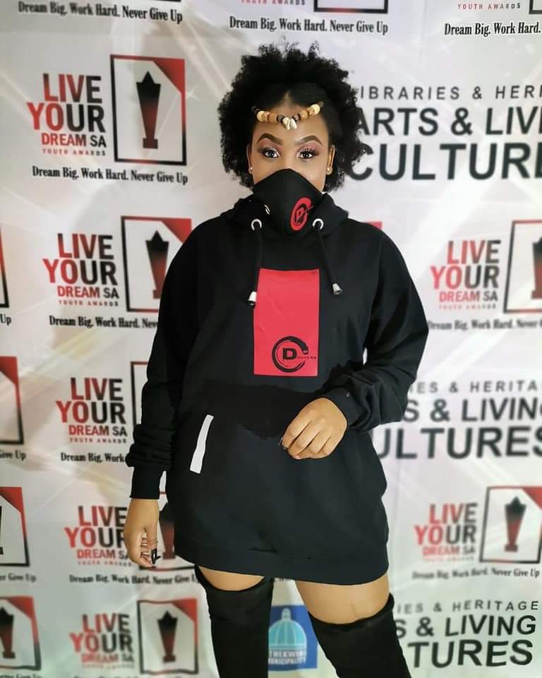 lydawards's tweet photo. At 18:00 we streaming live “LYD Talent Show” on our social pages

Facebook: Live Your Dream SA
YouTube: SA Youth Tv 
🎬🥇 https://t.co/JkYLLa0ry0