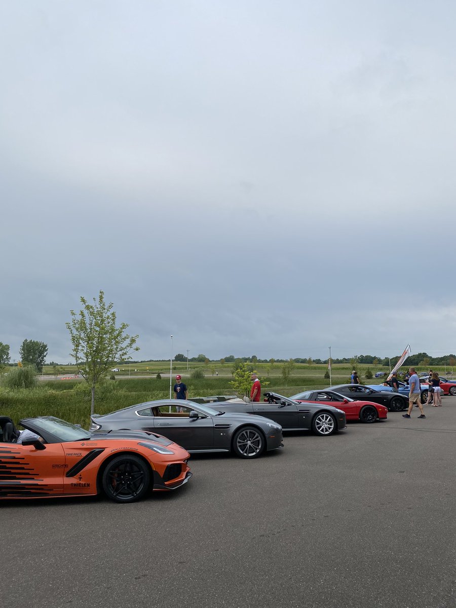 Taygore's tweet photo. good morning from AutoMotorPlex 🌟 https://t.co/N0Udg2boAP