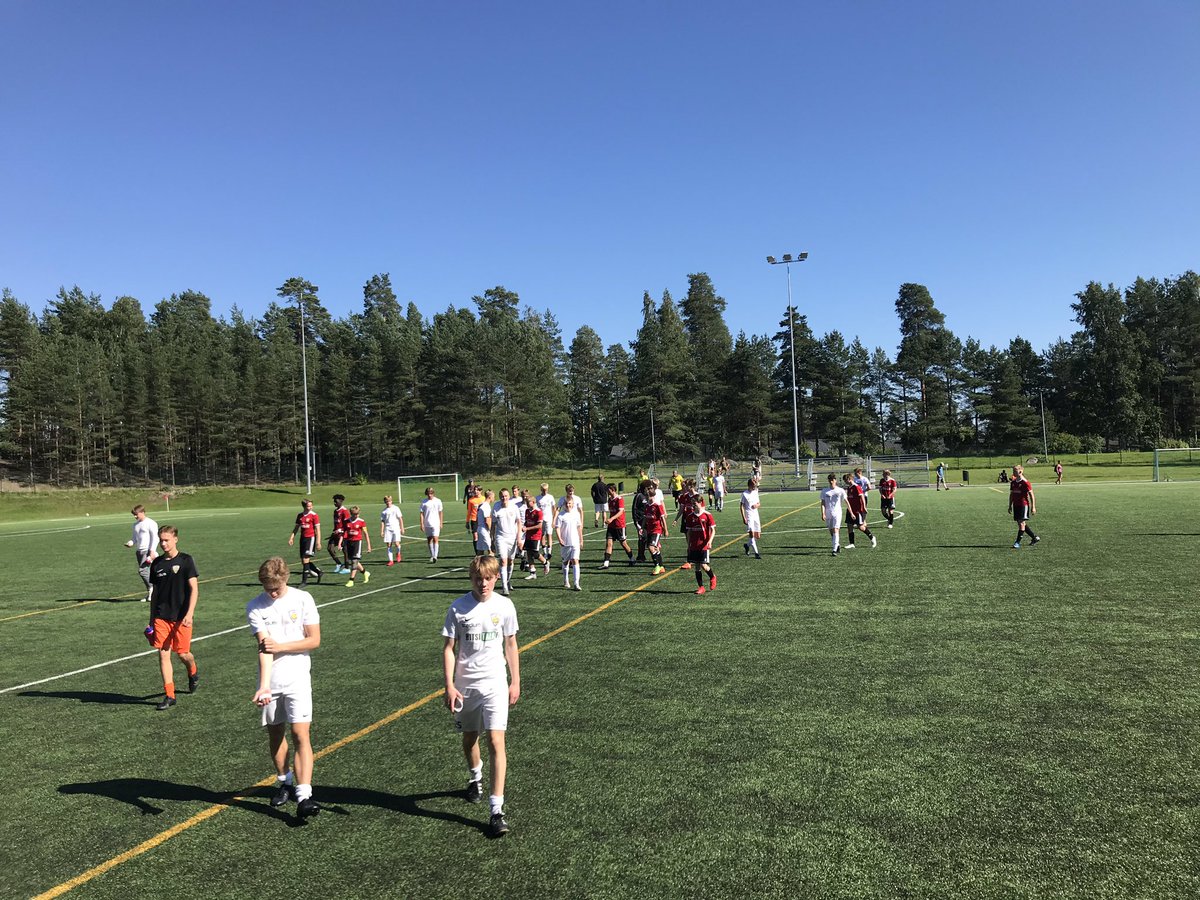 Helteisestä Nummelasta mukaan täydet pisteet NuPS vs. <a href="/kapa_B2/">KäPa B/2</a> 1-5. Eka jakso hyvää peliä ja paikkoja ainakin kymmeneen maaliin. Toisella sitten meno hiipui pelin jo ratkettua