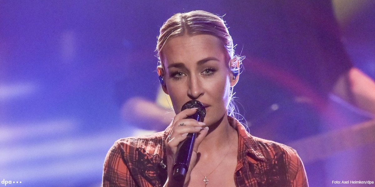 dpa's tweet image. «Seid gewiss, ich gehe auf keinen Fall leichtsinnig mit der Situation um»: Sarah Connor äußert sich zu geplantem Großkonzert in Düsseldorf via @sz sueddeutsche.de/kultur/musik-d… (mda)