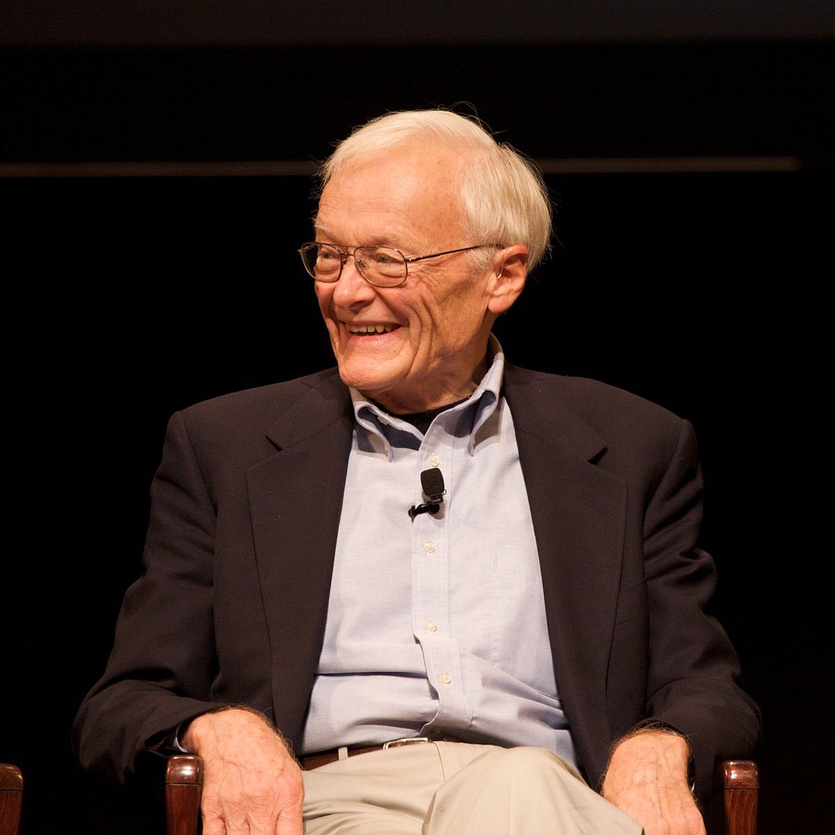 admirjk's tweet image. ‘I plugged it in-and it worked’ #BillEnglish built the first prototype of the computer mouse. Based on idea by #DougEngelbart, he developed the ball 🐭 
26th July 2020, Bill English died aged 91. RIP
#ComputerScience #Engineering #innovation