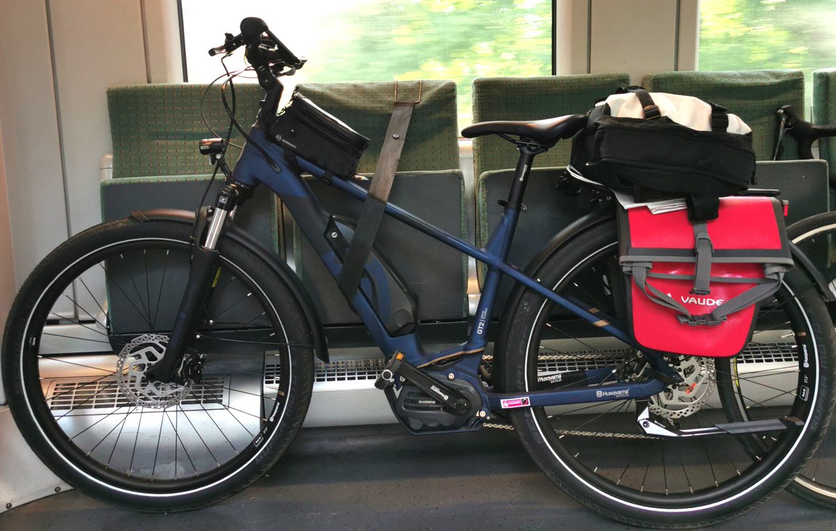 FranziskaOL's tweet photo. #sommerdergutengeschichten

Kein Text, nur Bilder, Orte, Hashtags.

#landlebt #derandereosten #radfahren #überland #dreiländereck #entdecken #neiss #heiss #grenzland #bahnundrad #unterwegs https://t.co/OERdPQJsjp