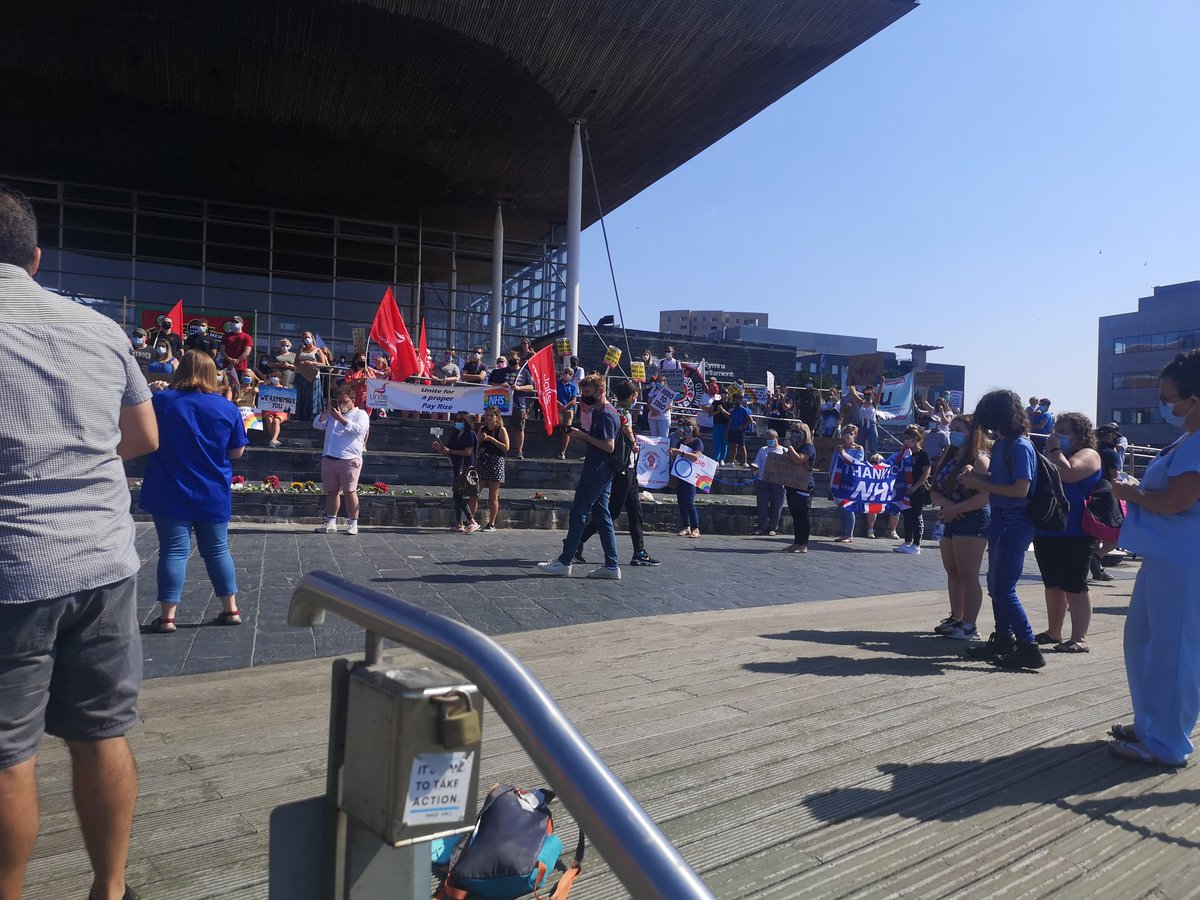 If anyone was concerned about how social distanced this protest is: unsurprisingly, for a protest organised by health proffesionals, everyone is being very conscientious.  #NHSPay15