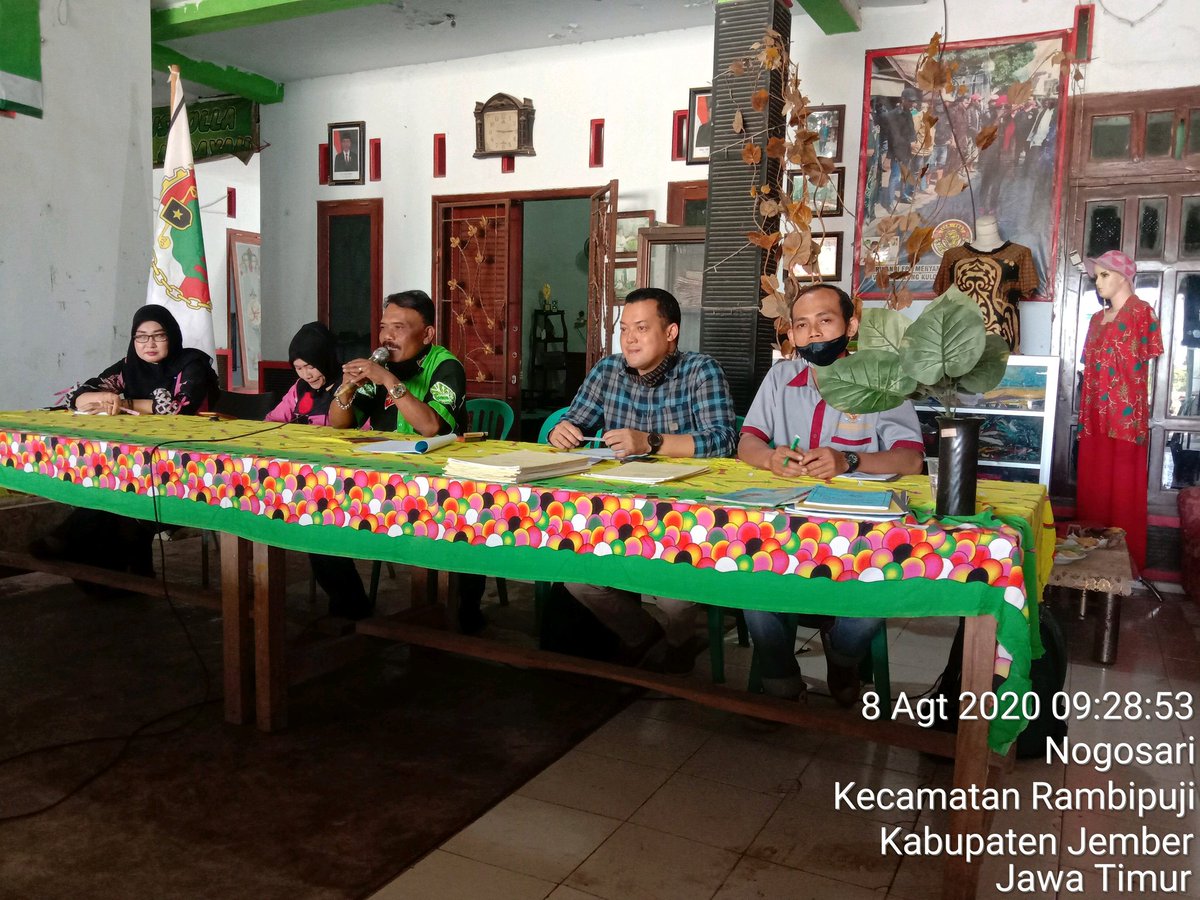 MNiamulloh's tweet photo. Sosialisasi perkoperasian di kopwan Srikandi Nogosari- Rambipuji.
#ppkljember
#ppkljatim
#ppklkemenkop
#kemenkopukmri https://t.co/gcBtpLEnlY