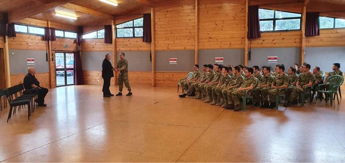 ray_kareko's tweet photo. Comd SM SITREP - Bde JNCO cse started this week with the ALC phase. Some great discussions with the facilitators. The young leaders also had the opportunity to engage with SMA 16.
#servetoleadleadtoserve
#futureleadership
#worldclasswithmana https://t.co/xn2LQ6ZrjO