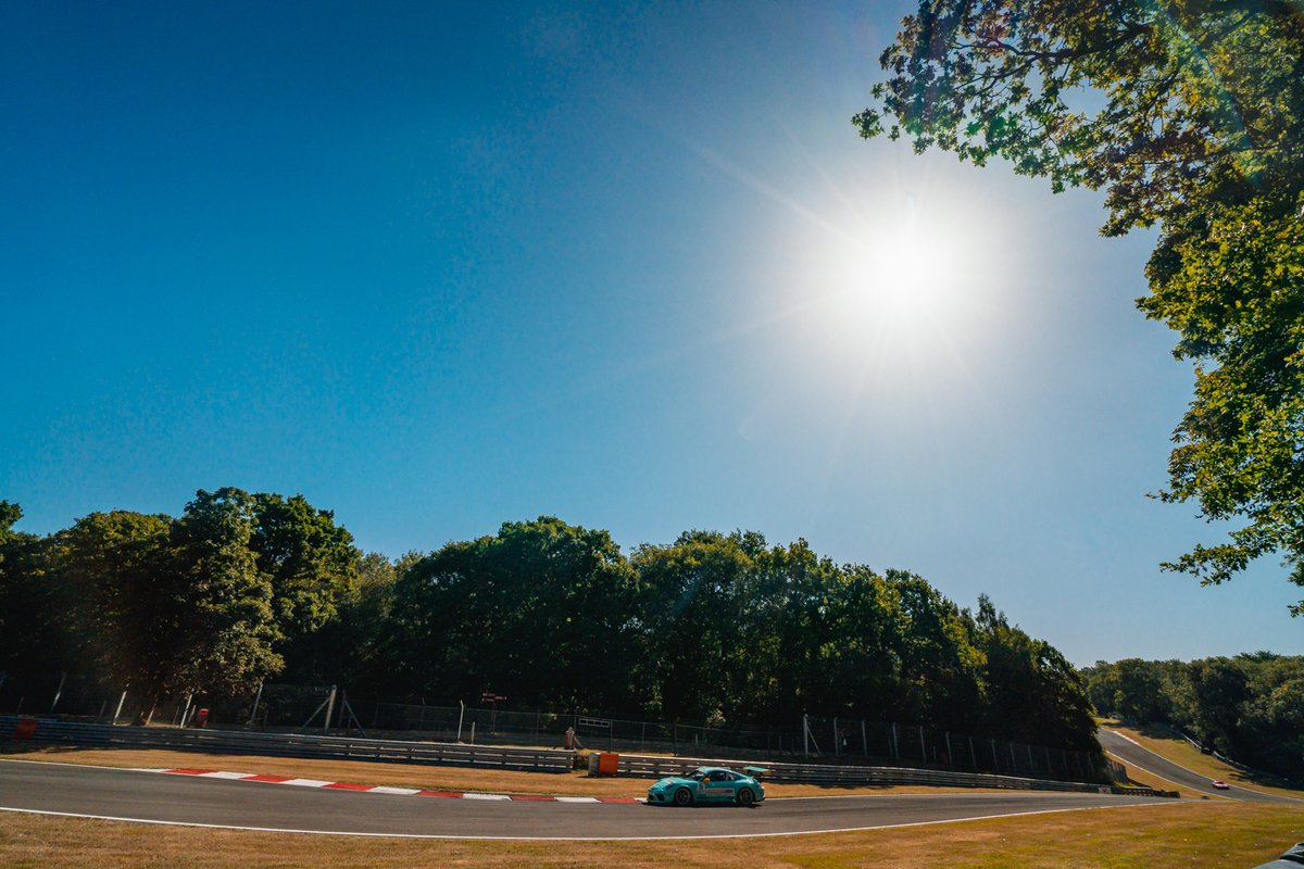 🏁🏁🏁 on <a href="/PorscheRacesGB/">PorscheRacesGB</a> quali here at sunny <a href="/Brands_Hatch/">Brands Hatch</a> and it's a solid P9⃣ on the grid for tomorrow's first race (⌚️11:30)

Remember, you can watch both of tomorrow's 17-lap races live on <a href="/ITVSport/">ITV Sport</a> and ITVHub.com

<a href="/Brookspeed/">Brookspeed</a> // #TeamConnectIt