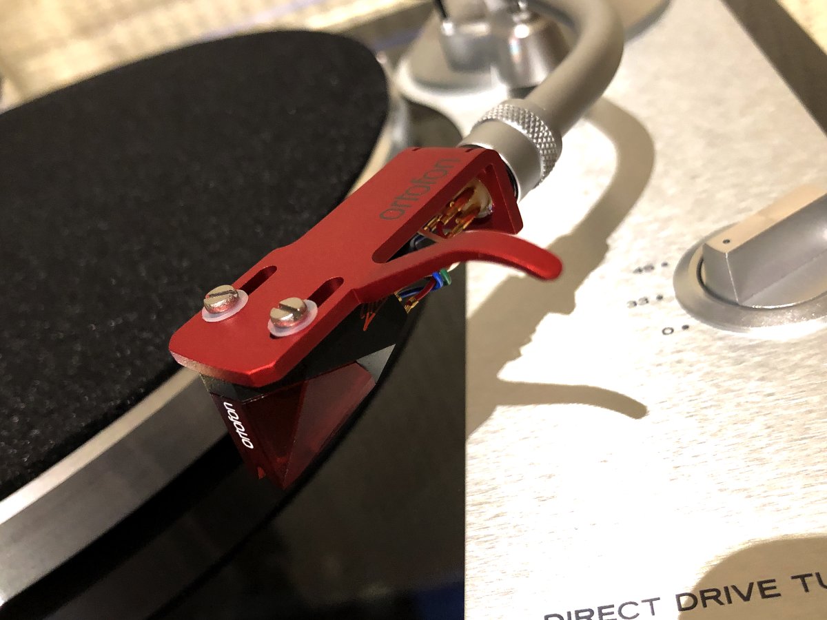 fubitoendo's tweet photo. やったぜ。
#TEAC
#TN4D
#ortofon
#2Mred https://t.co/q6Pt4FUDwW