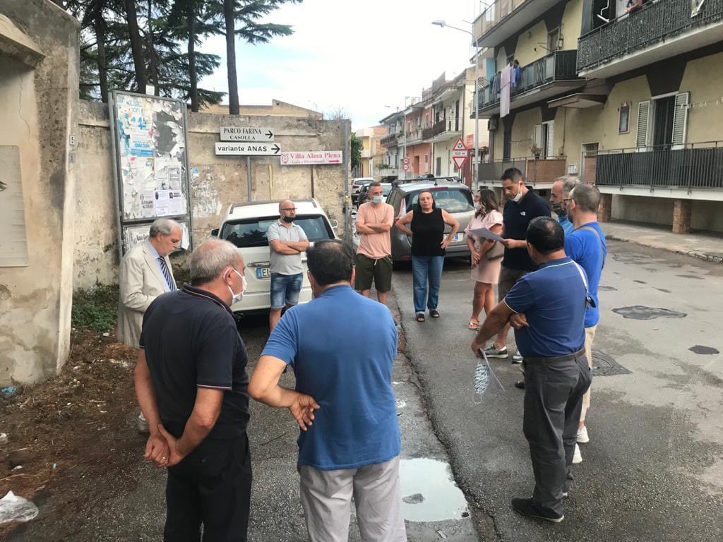 VozzaSindaco's tweet photo. Il candidato sindaco di #CasagioveCoraggiosa Giuseppe Vozza ha incontrato i rappresentanti del “Comitato per il benessere, tutela dei diritti e la salvaguardia ambientale” di Cuccagna per sottoscrivere un patto di legislatura
#ètempodi #CasagioveCoraggiosa #VozzaSindaco https://t.co/aY5W6xaQsd