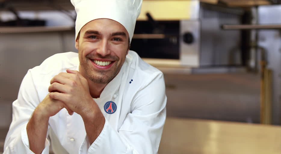 WinamaxSport's tweet photo. 🚑 Giancarlo Petacchi est incertain pour le match face à l'Atalanta. 
Le cuisinier du club parisien souffre d'une luxation de l'épaule après une confection trop énergique d'un risotto aux fruits de mer. (AFP) https://t.co/nbxQrfrAJC